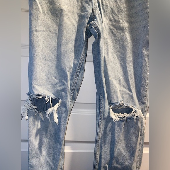 ZARA jeans | RIPPED STRAIGHT JEANS
LIGHT BLUE - REF. 4365/265 - Picture 9 of 10